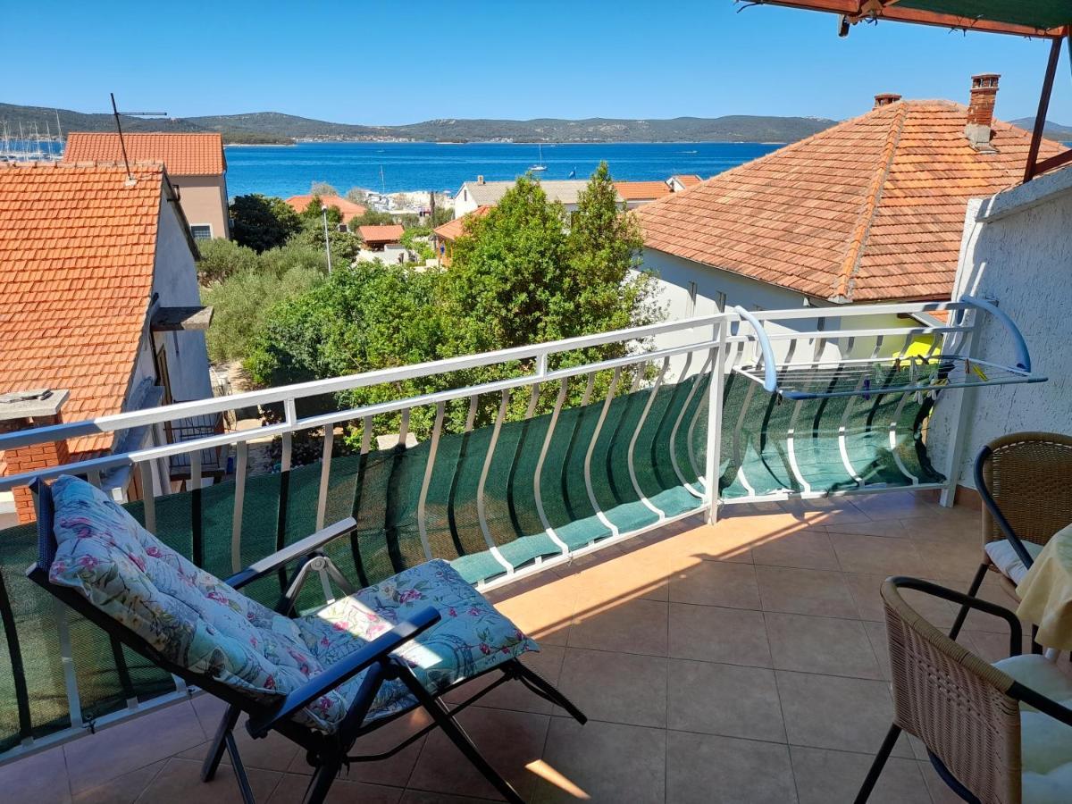 Apartment Gotovina Biograd Na Moru Esterno foto