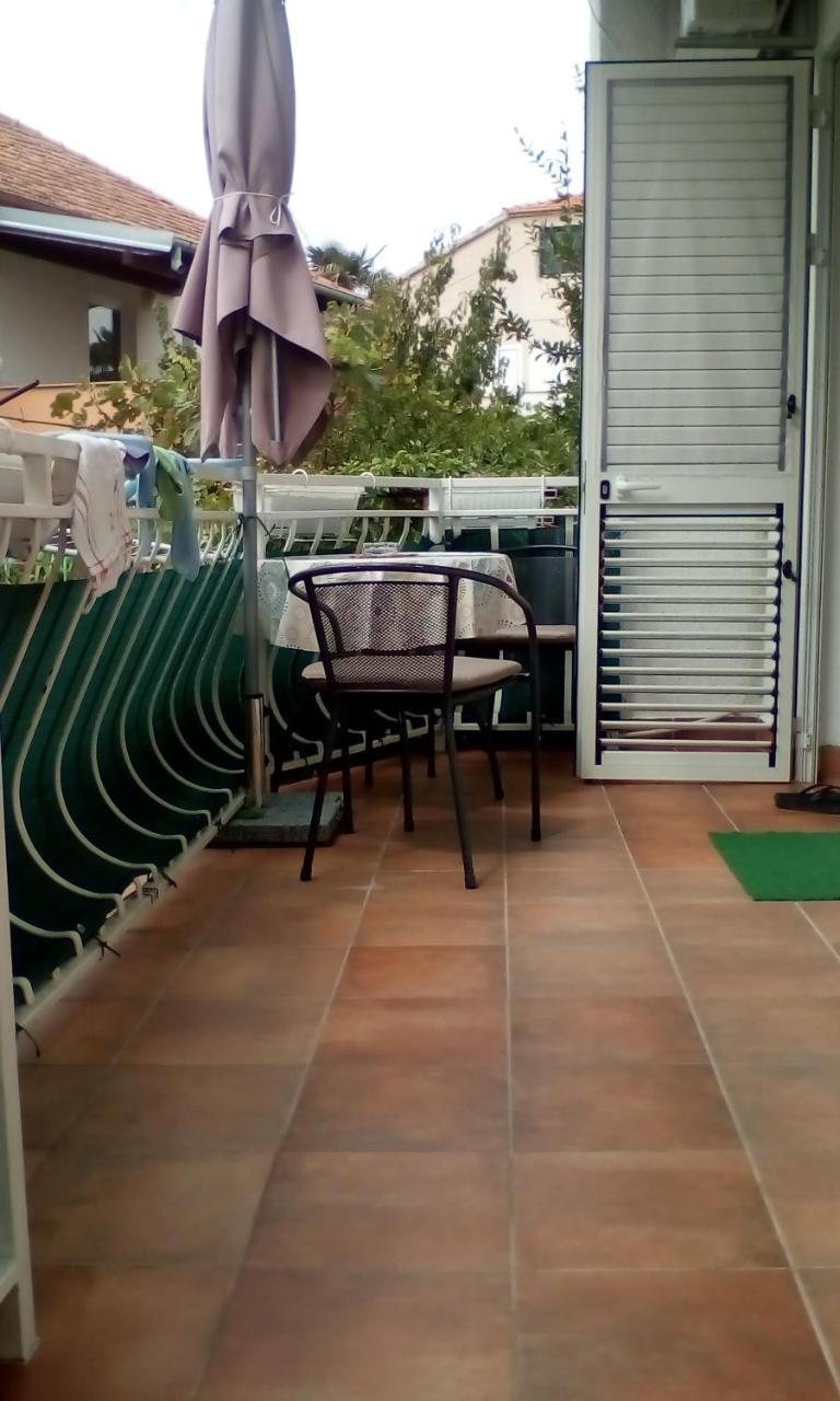 Apartment Gotovina Biograd Na Moru Esterno foto
